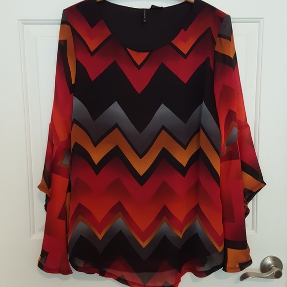 Multi-colored tunic top - Picture 1 of 4